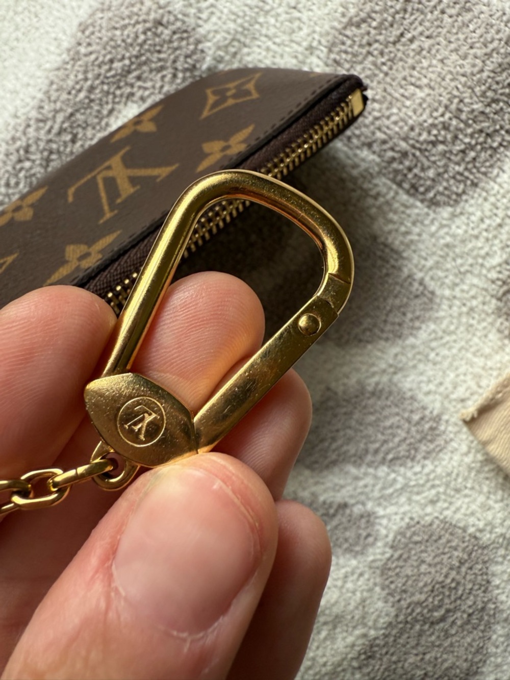 Louis Vuitton Monogram Key Pouch in Brown & Gold Hardware - Picture 8 of 12